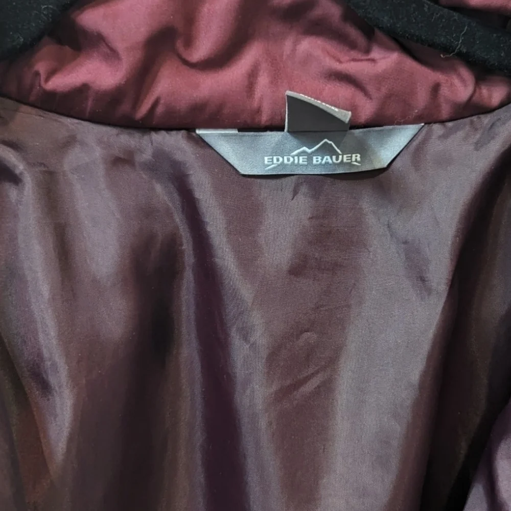 Eddie Bauer Quilted Lightweight Four Seasons Water Repellent Puffer Jacket (M) - Picture 8 of 9